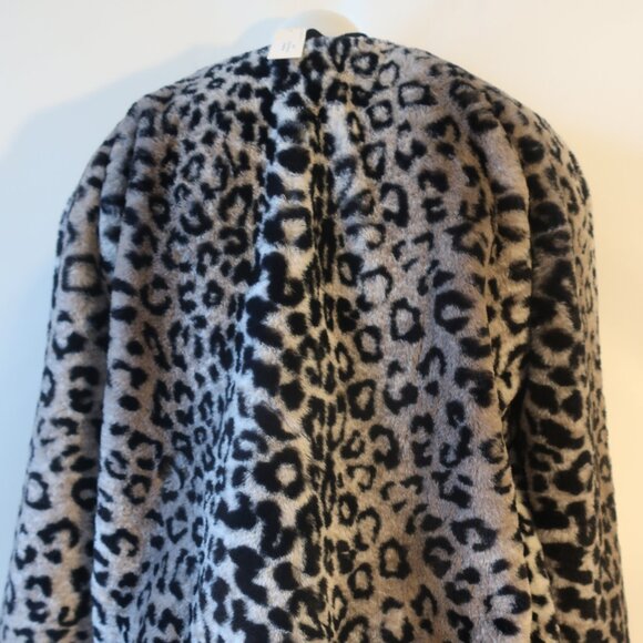 NWT Womens Lavender Brown Gray Black Animal Print Faux Fur Bomber Jacket M * - Picture 8 of 11